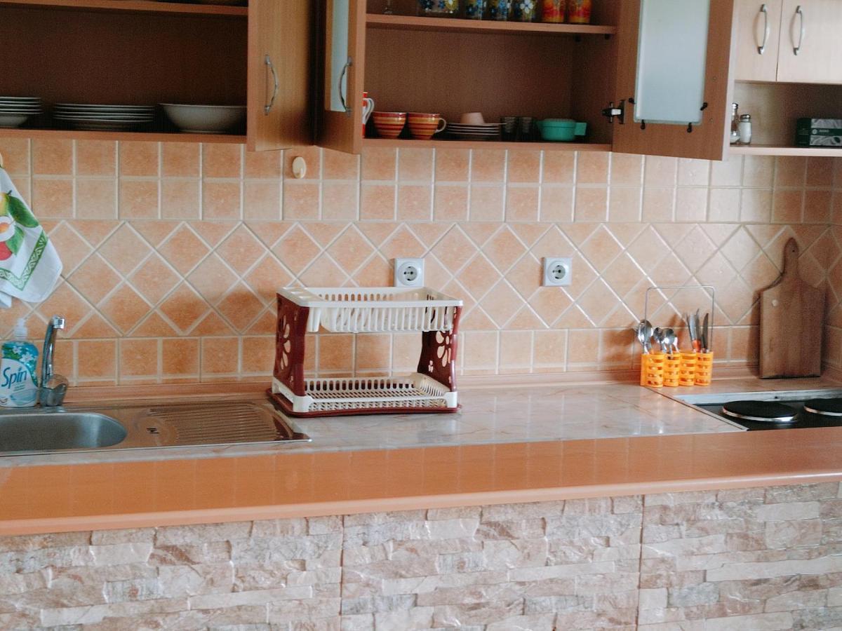 Apartmani Ljubica Utjeha Bagian luar foto