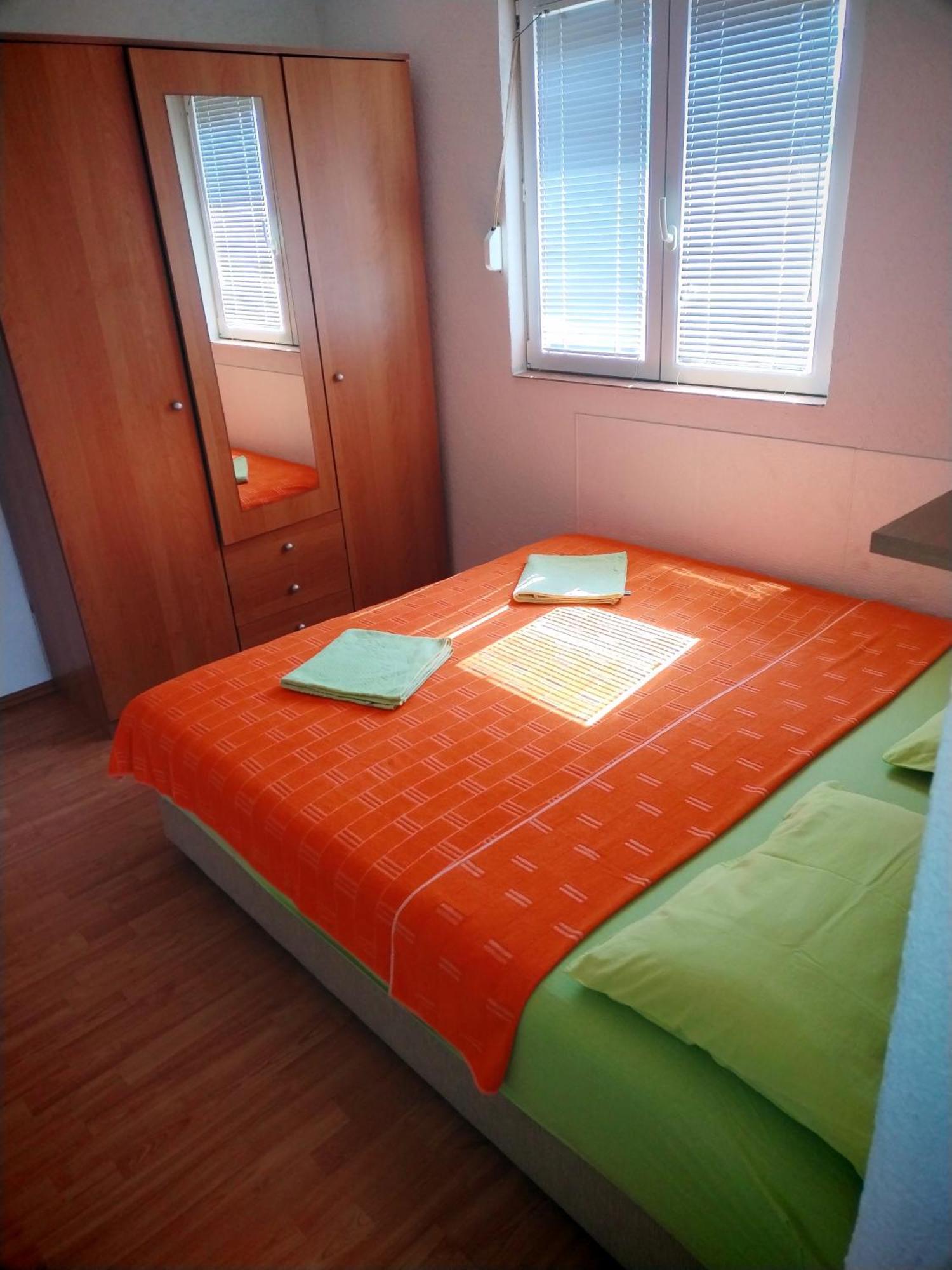 Apartmani Ljubica Utjeha Bagian luar foto
